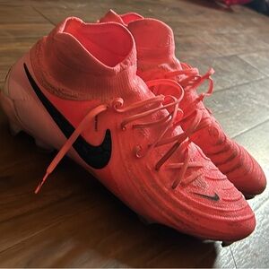 Nike Phantom Elite